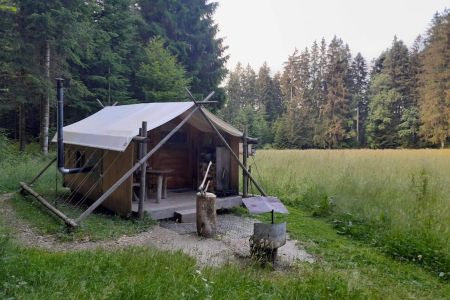 Petite cabane juillet.jpg